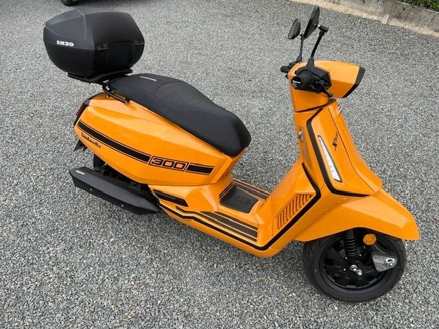 NIEUWE* SCOOTER Lambretta 300 X serie met 5 JAAR GARANTIE !, Motoren, Motoren | Overige merken, Particulier, Scooter, meer dan 35 kW
