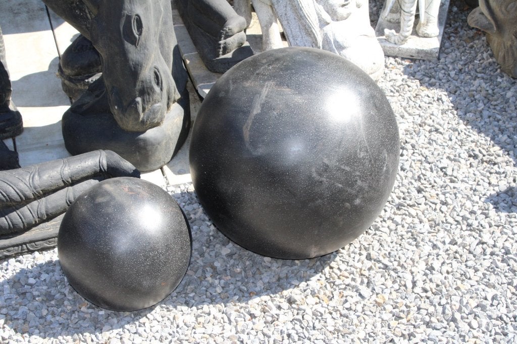 2 zwarte stenen ballen..., Tuin en Terras, Ophalen, Nieuw, Steen, Overige typen