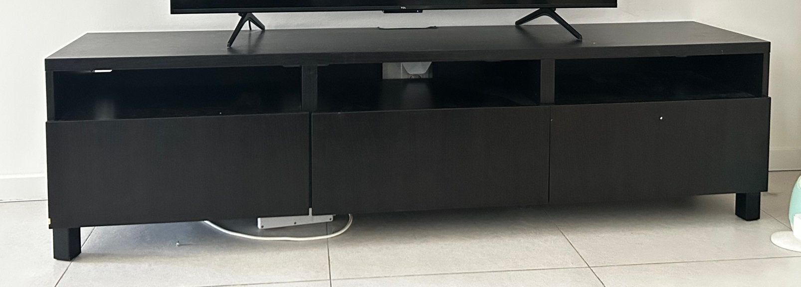 Gratis tv kast, Ophalen, Gebruikt, 100 tot 150 cm, Minder dan 100 cm