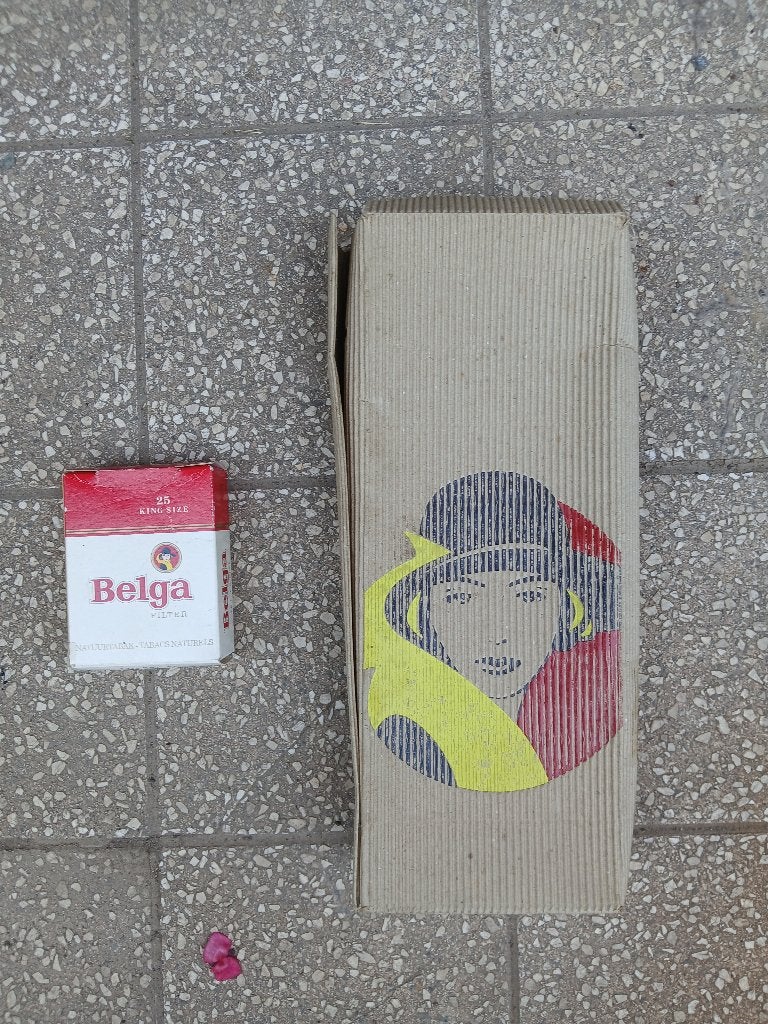 Farde à cigarette BELGA + paquet vide, Collections, Enlèvement ou Envoi
