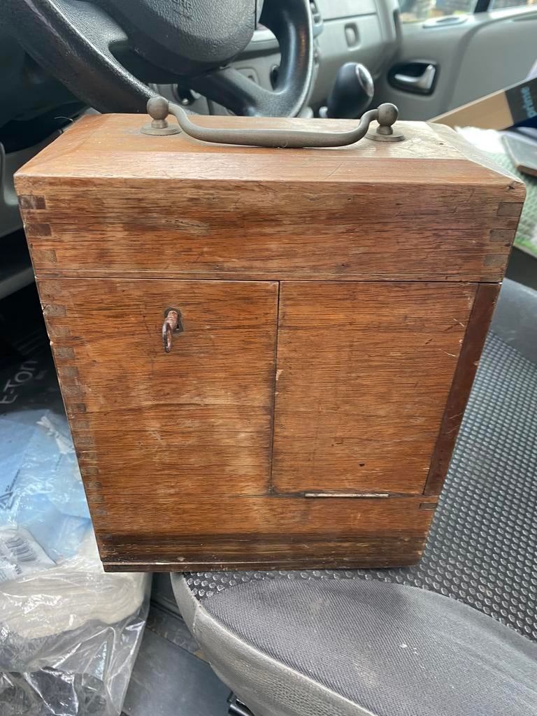 Générateur électrique ancien, Enlèvement ou Envoi