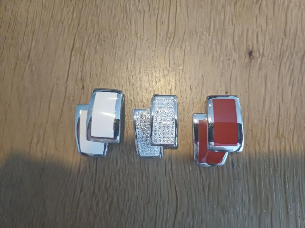 Victoria - 3 RVS hangers, Overige materialen, Nieuw, Ophalen of Verzenden, Met strass