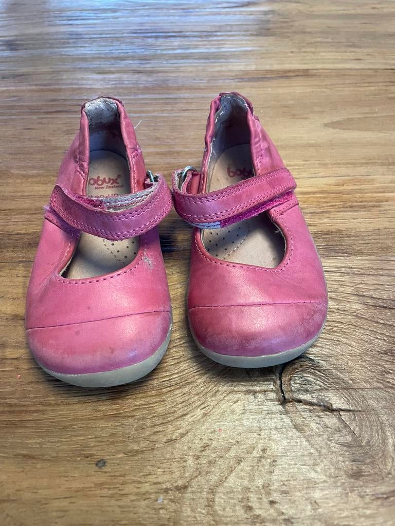 Fille aux gros seins, Enlèvement ou Envoi, Bottines, Utilisé, Fille