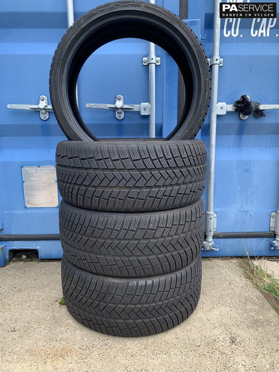 4x Vredestein 235 35 20 Winterbanden met 7,5 en 6,5 mm, Auto-onderdelen, Gebruikt, Velg(en), -, -