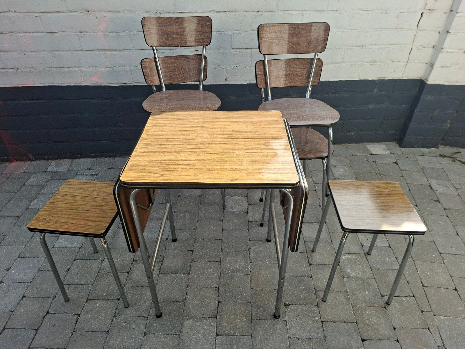 Ensemble vintage de table et chaises pliantes, Enlèvement