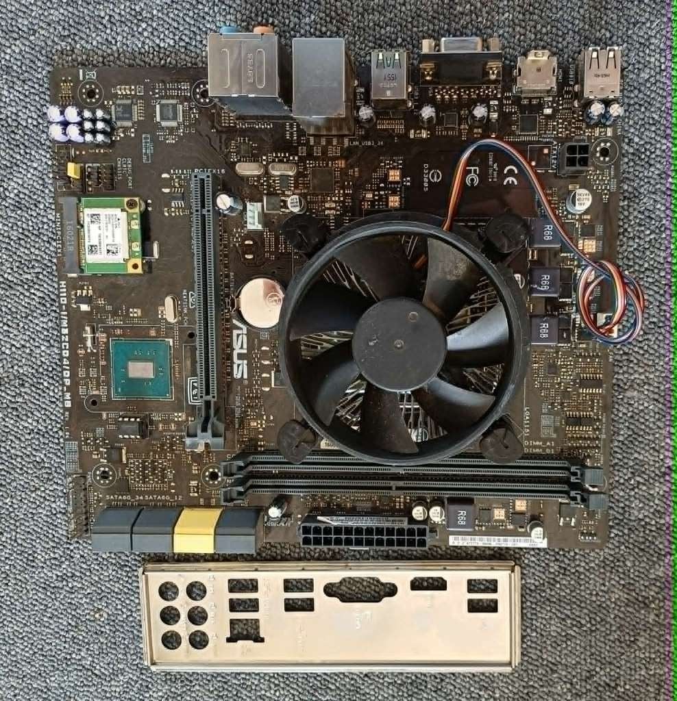 Carte-mère ASUS H110-IM32CD4/DP pour pièces, Computers en Software, Moederborden, LGA 1151, DDR4, Ophalen of Verzenden, Micro-ATX