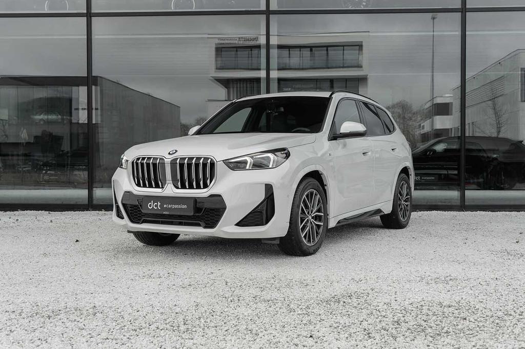 BMW X1 sDrive 20i Mpack PanoRoof Adaptive Headlights, Auto's, Gebruikt, Wit, Bedrijf, 5 zetels