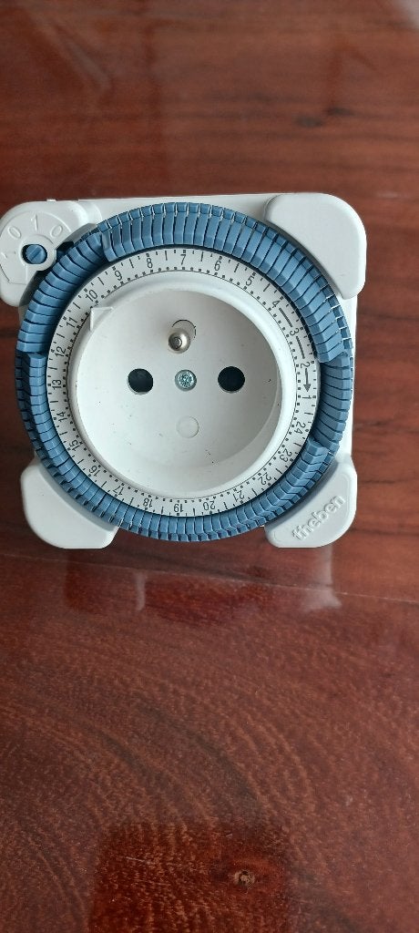 Minuterie pour chauffe-eau Theben AG 72401 NEUVE, Ophalen, Nieuw, Geiser