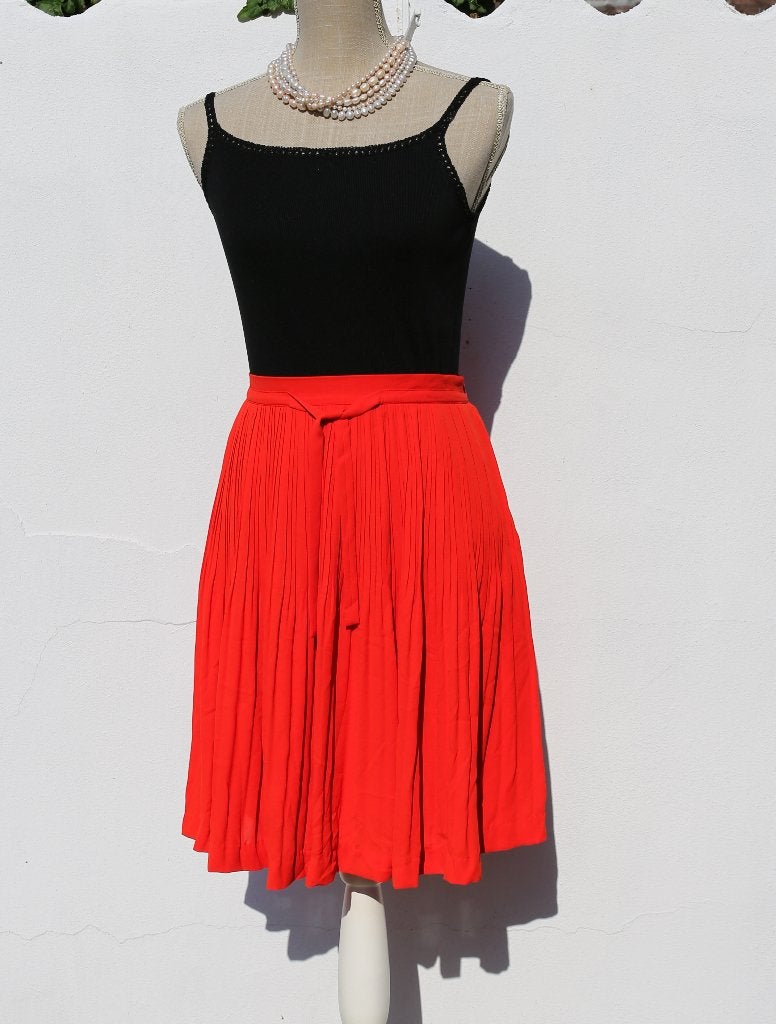 Splendide jupe plissée rouge Comptoir des Cotonniers T 40, Rouge, Taille 38/40 (M), Enlèvement ou Envoi, Comptoir des Cotonniers