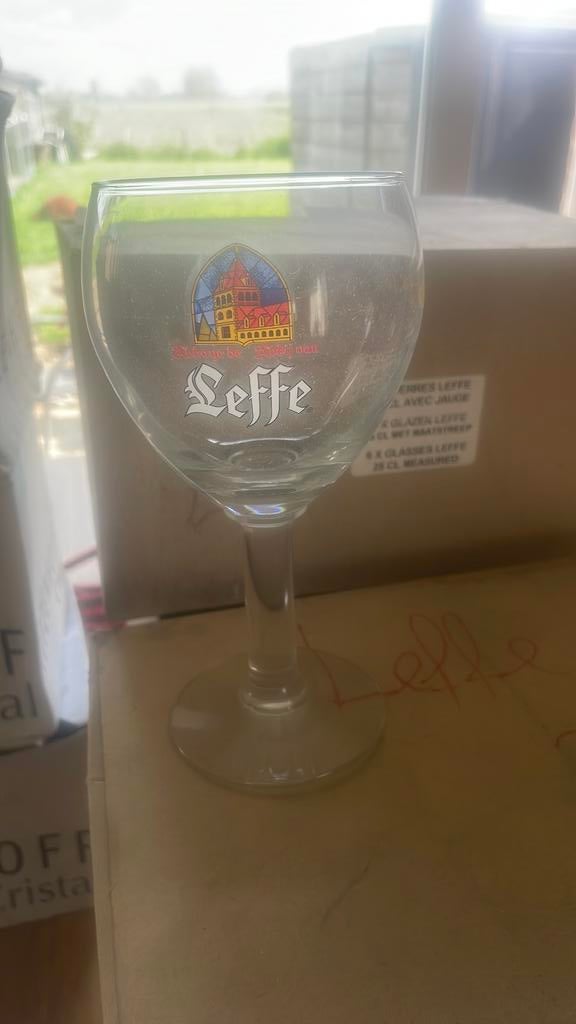 Leffe glazen 25 en 33cl en leffe royale, Verzamelen, Biermerken, Ophalen, Zo goed als nieuw, Leffe