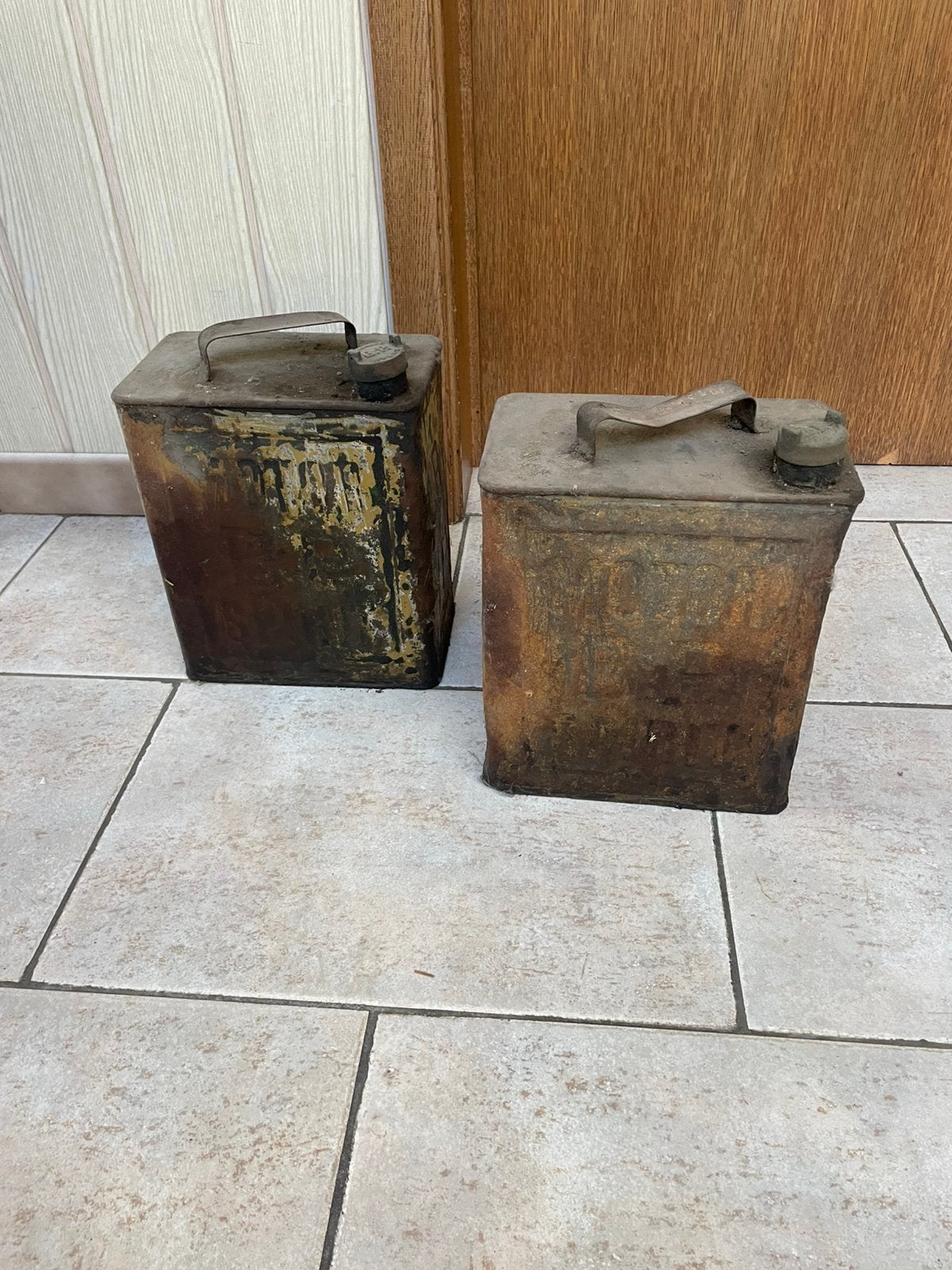 Jerrycan in metaal/ 2 stuks, Verzamelen, Blikken, Ophalen, Gebruikt, Overige merken
