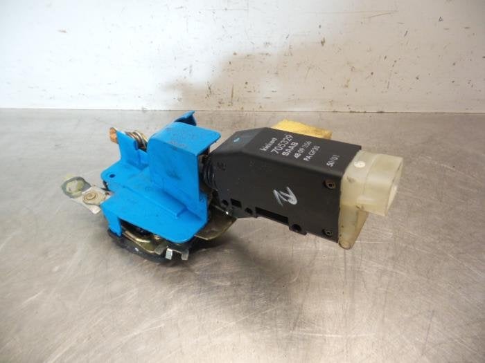 Deurslot Mechaniek 4Deurs rechts-voor van een Saab 9-3, Gebruikt, -, -, Ophalen of Verzenden