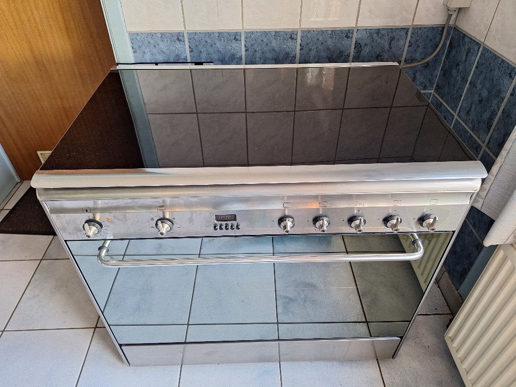 Gasfornuis met oven van het merk SMEG, Elektronische apparatuur, Ophalen, Gebruikt, Minder dan 85 cm, 60 cm of meer