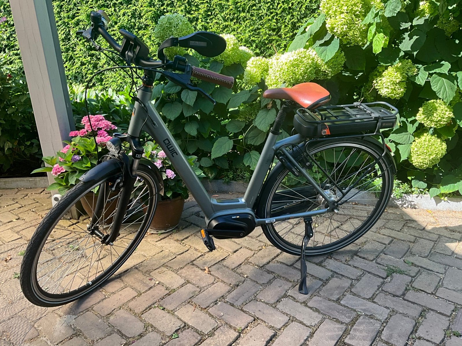 Zeer verzorgde QWIC Elektr. fiets dames M, Ophalen, Zo goed als nieuw, Qwic