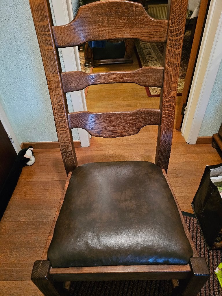 Gratis eiken stoelen, Ophalen, Gebruikt, Bruin, Vijf, Zes of meer stoelen