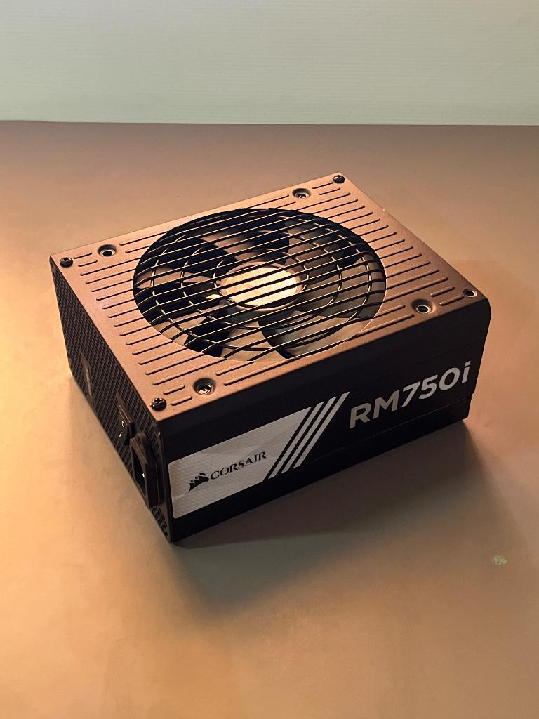 Corsair RM750i Voeding, Computers en Software, Ophalen of Verzenden, Niet werkend