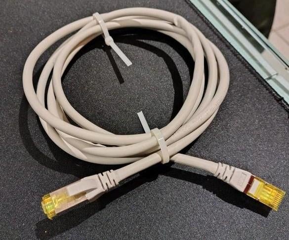 Cable Ethernet / RJ45 / internet Cat6a s/ftp  2m - occasion., Utilisé