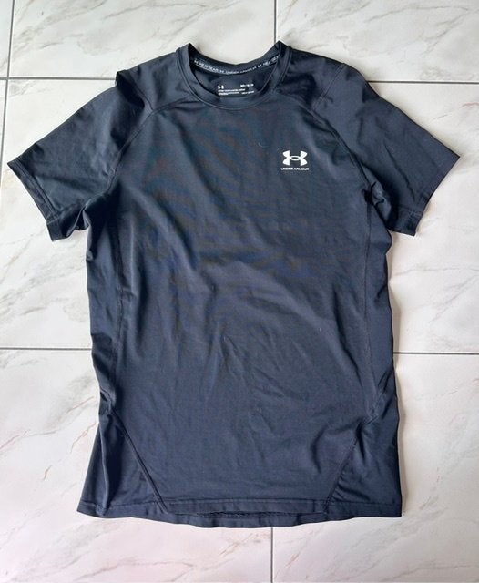 Sport shirt Under Armour maat M (y0109), Maat 48/50 (M), Zwart, Ophalen of Verzenden, Zo goed als nieuw