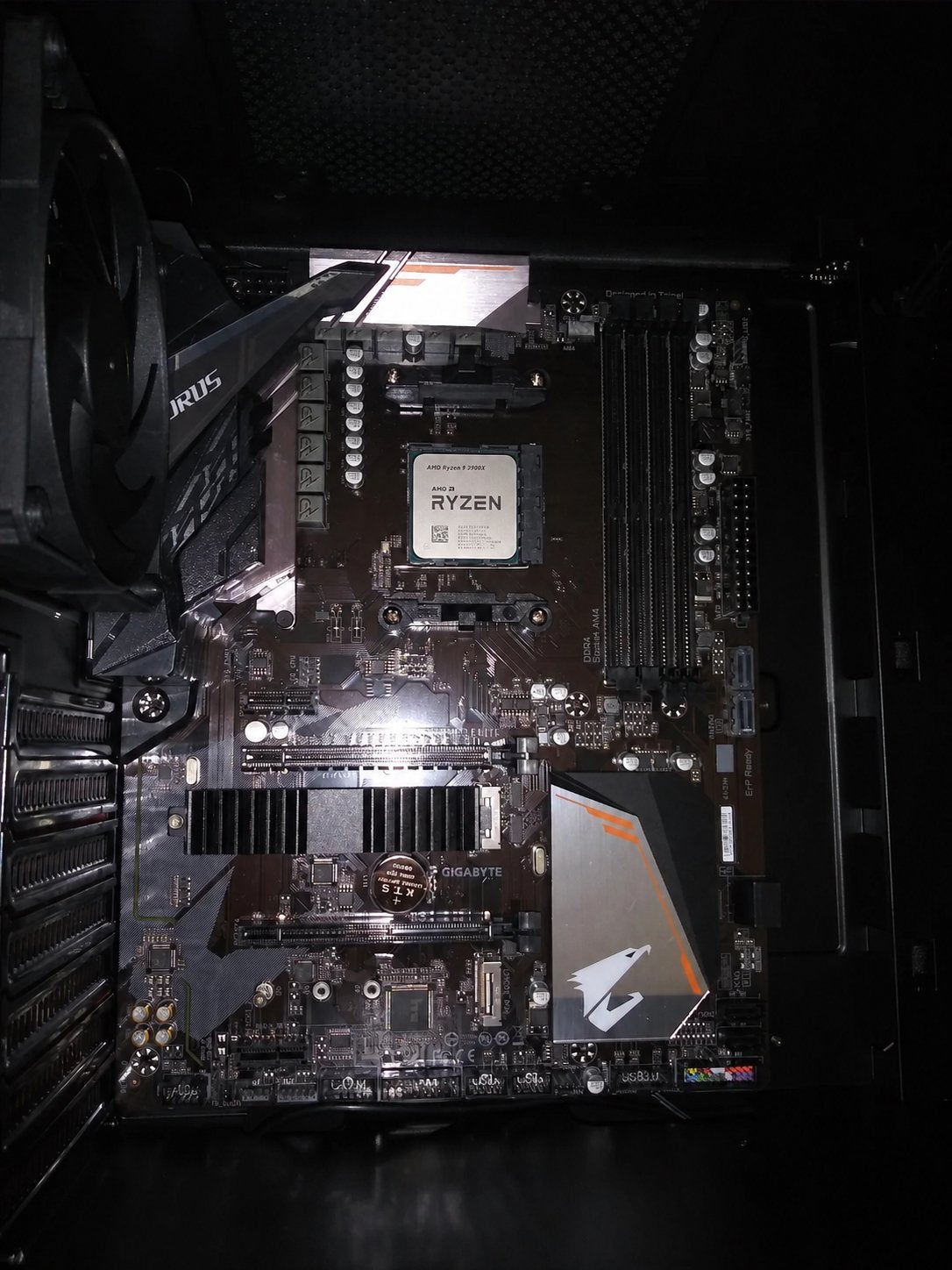 Ryzen 9 3900X + B450 Aorus Elite moederbord, Computers en Software, Ophalen, Zo goed als nieuw