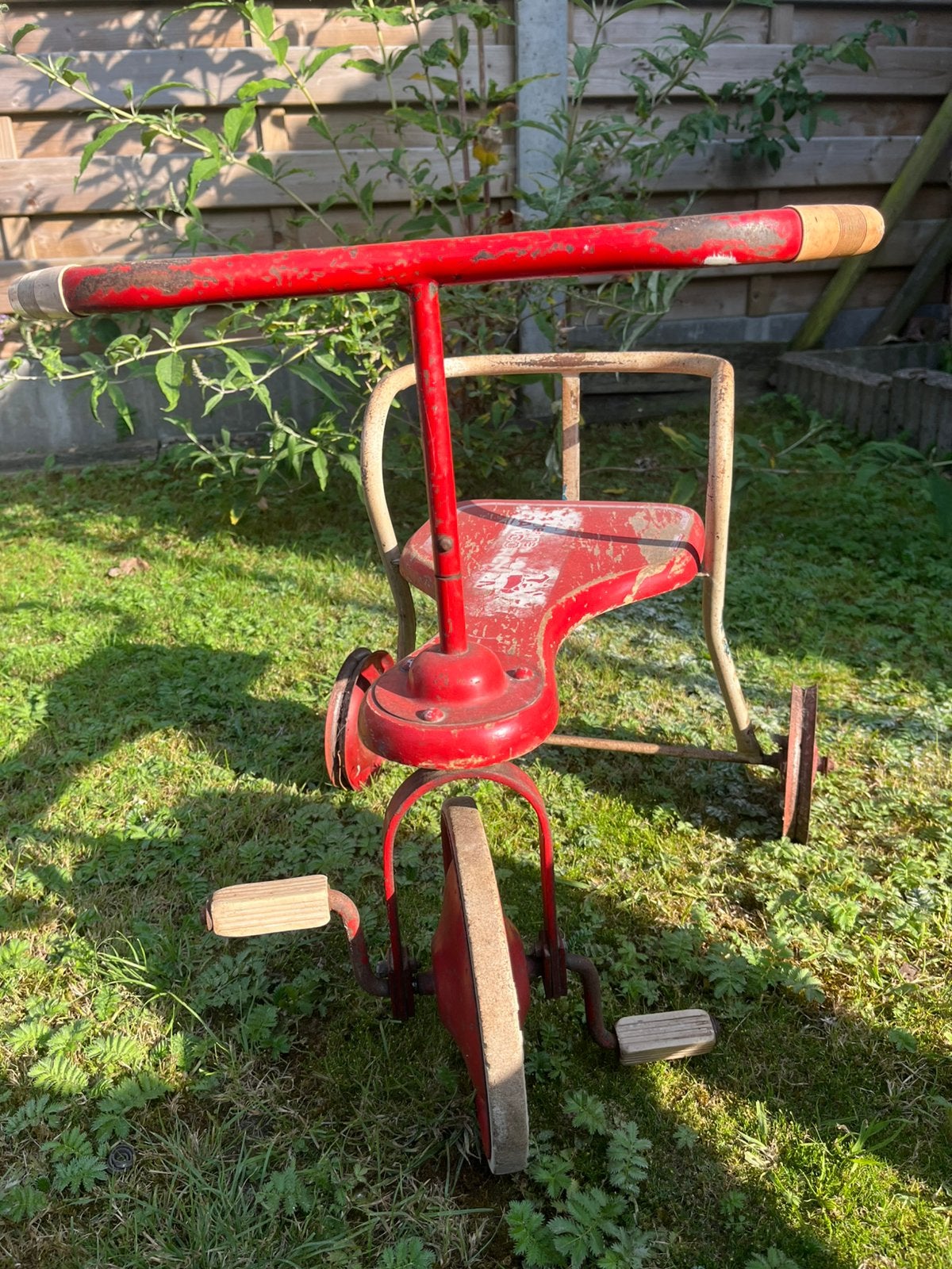 Vintage metalen driewieler – nostalgische blikvanger, Ophalen