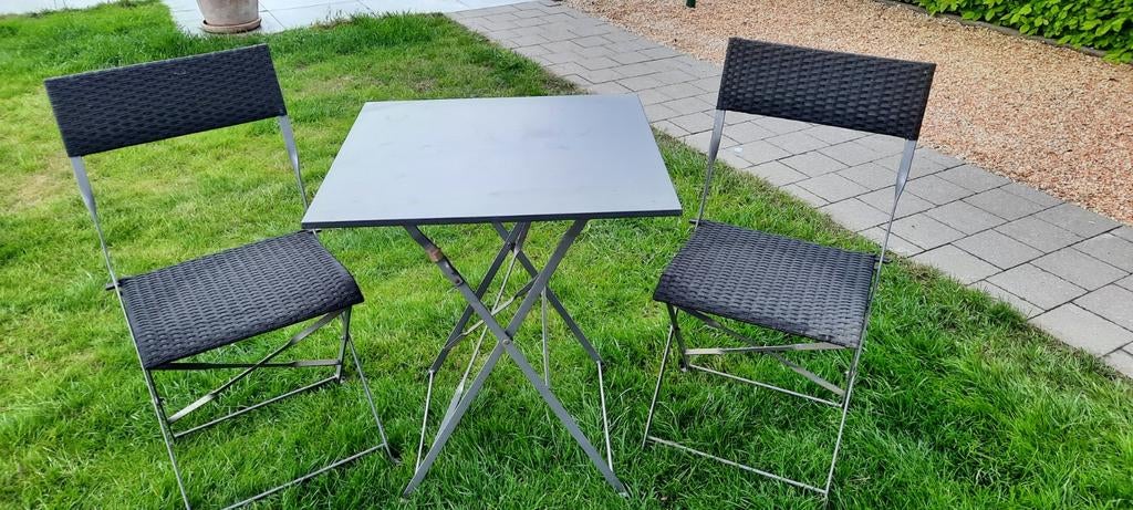 Grijze bistro set, Enlèvement