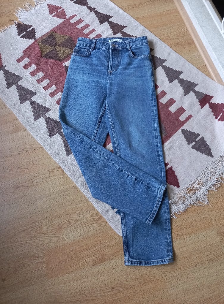 Zara blauwe jeans met hoge taille, mt 34 (XS), Blauw, Zara, Ophalen of Verzenden, W27 (confectie 34) of kleiner