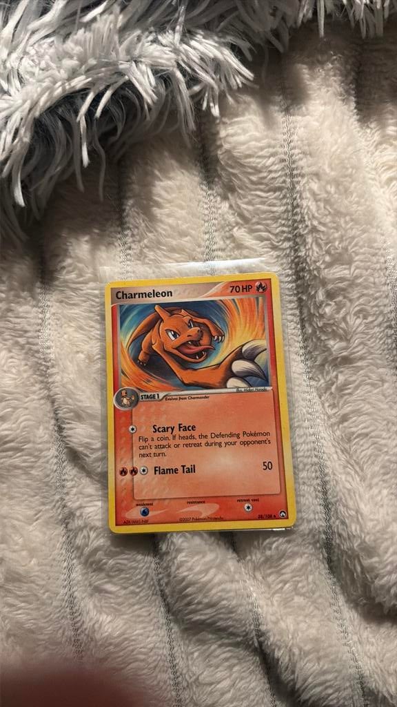 Charmeleon 28/108, Hobby en Vrije tijd, Verzamelkaartspellen | Pokémon, Ophalen of Verzenden, Zo goed als nieuw