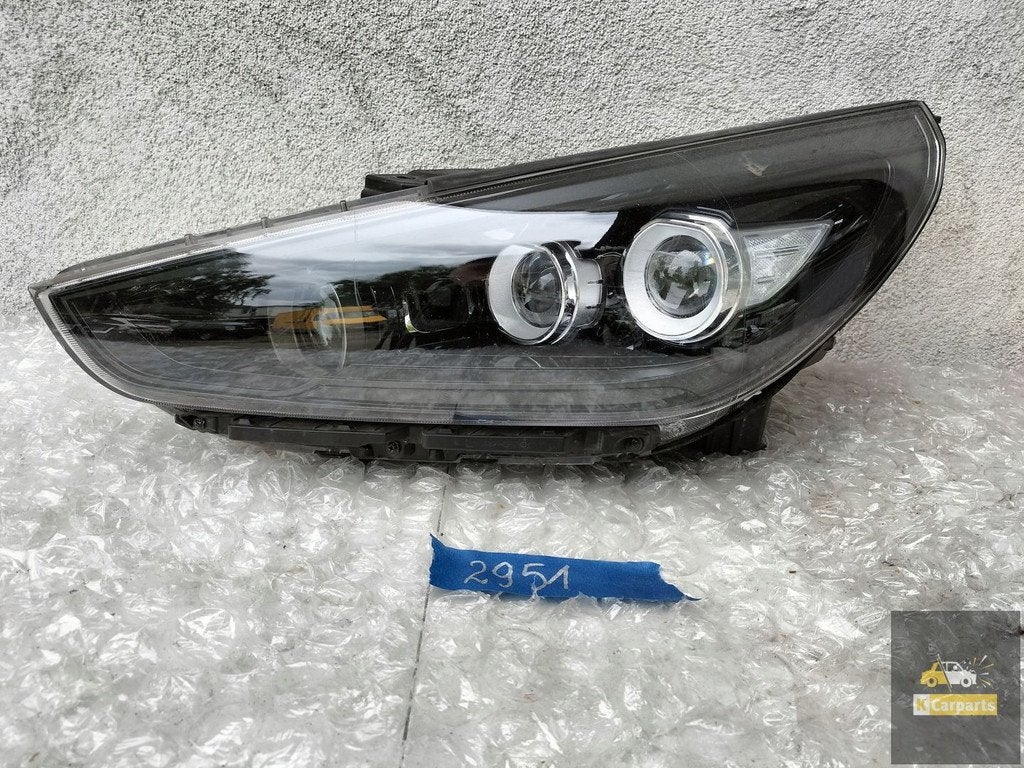Phare avant gauche enti rement LED pour Hyundai i-30 III, Heolleung-ro 12
06797  Seoul, Info@hyundai.com, Utilisé, Hyundai