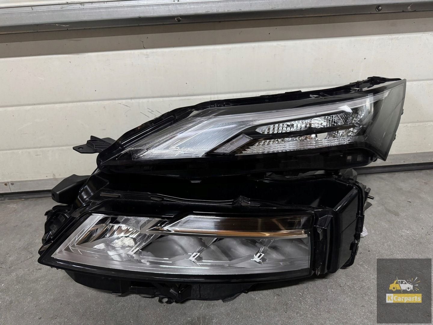 XtrailT33, Nissan X-Trail T33 VOLLEDIG LED-licht links + DRL, Takashima 1-chome 1-1
220-8686  Yokohama, NISSAN_SR@mail.nissan.co.jp