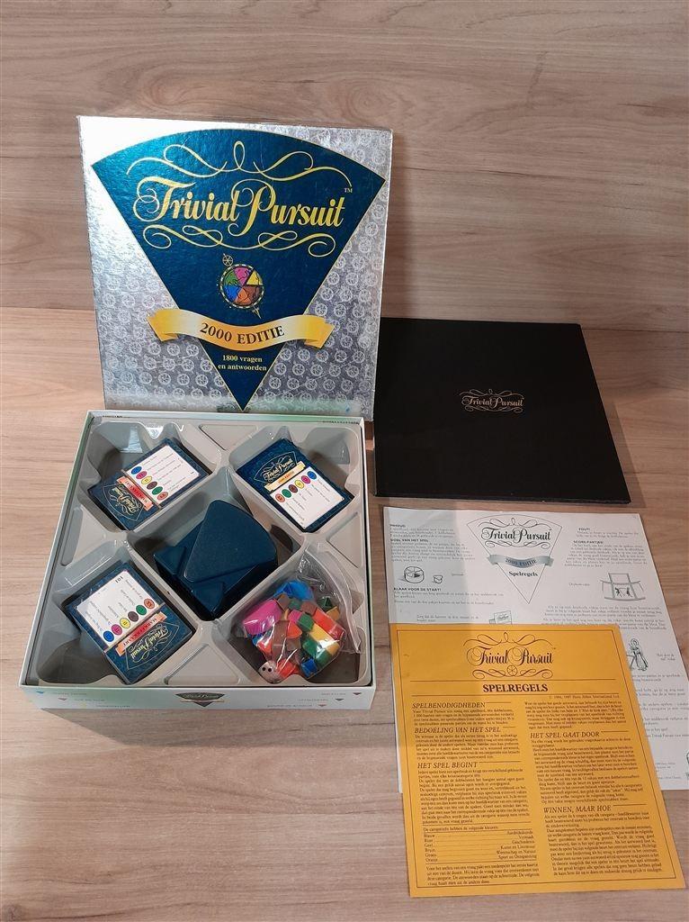 trivial pursuit - 2000 editie - triviant - s5472, Hobby en Vrije tijd, Gezelschapsspellen | Bordspellen, Zo goed als nieuw, Verzenden