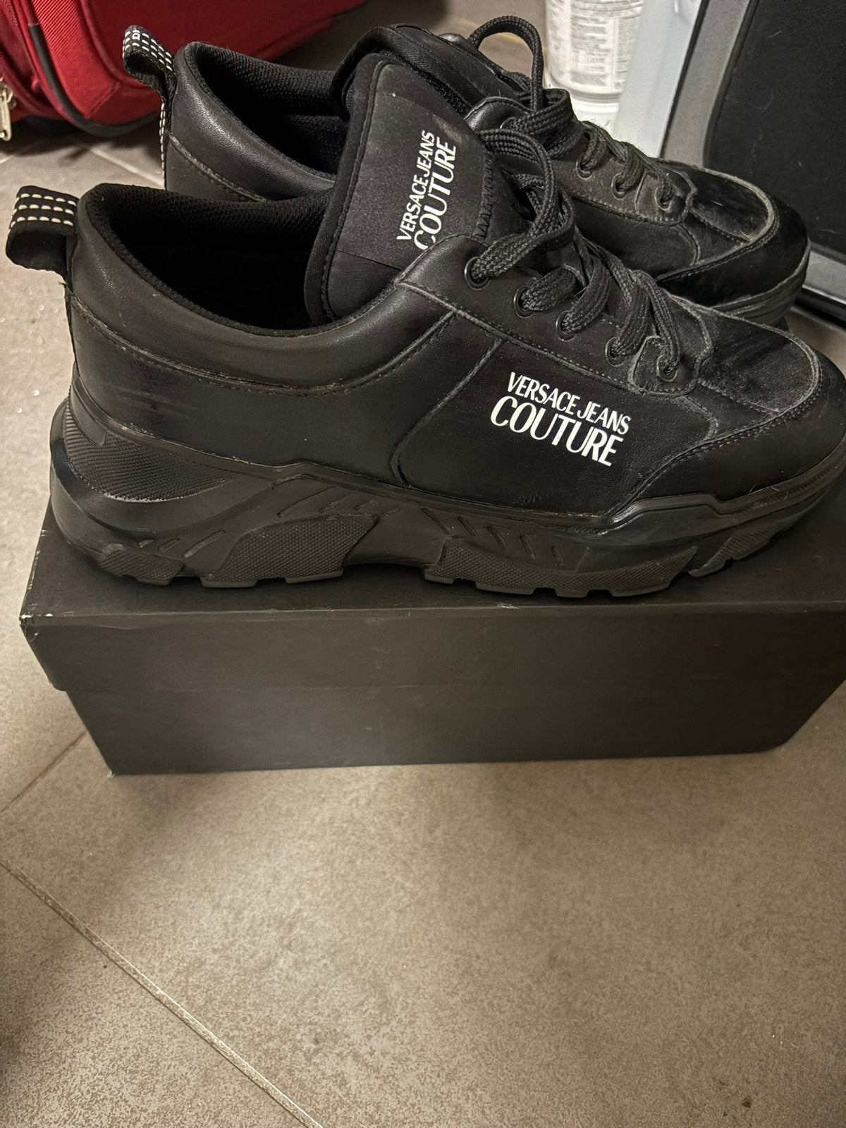 Baskets versace 43, Enlèvement, Comme neuf, Baskets