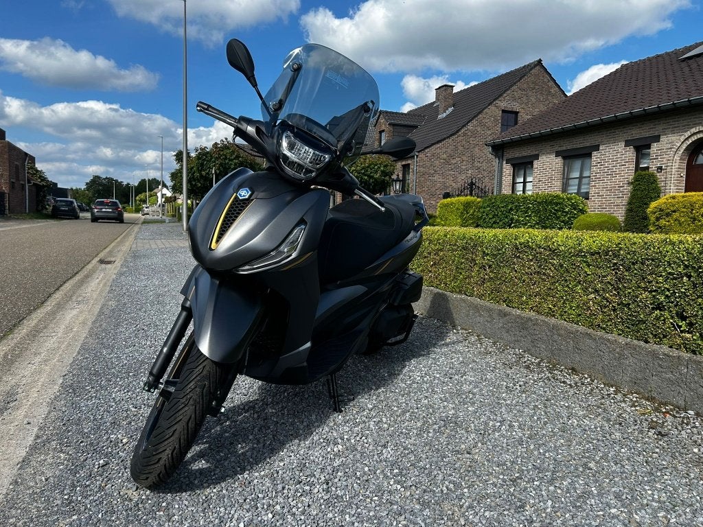 Piaggio Beverly 400 25th Anniversary, Motoren, 400 cc, Scooter, Nieuw, Bedrijf