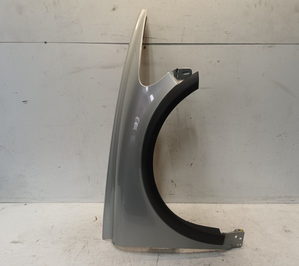 Spatbord rechts voor Volvo C30, Onderdelen@venauto.nl, Van der Ven Autorecycling B.V., Gebruikt, Ettenseweg 76, 4706 PB Roosendaal, The Netherlands