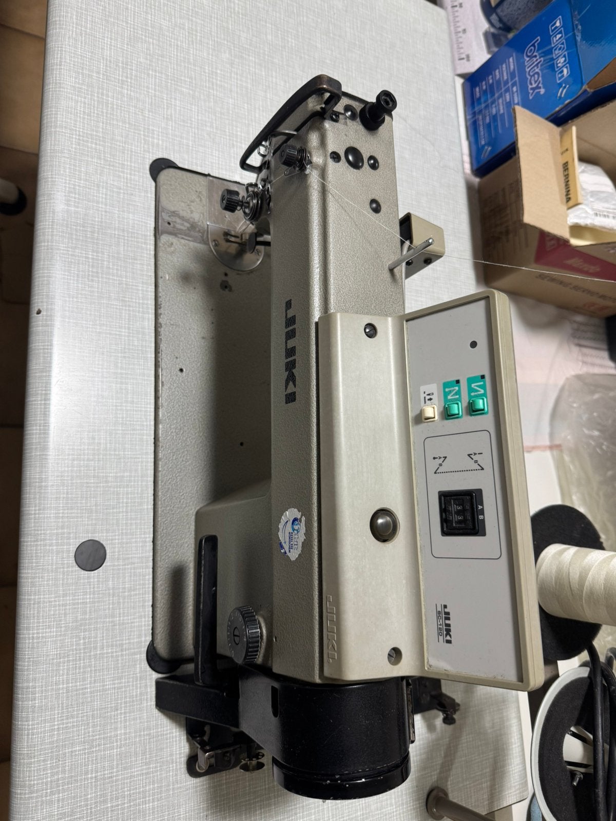 Juki entièrement automatique 220v, Enlèvement