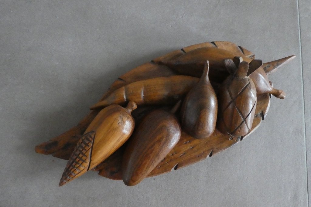 Joli Plateau Feuille et Fruits en Bois (SENEGAL) L. 40,5 cm., Enlèvement, Fait main, Bois, Autres types