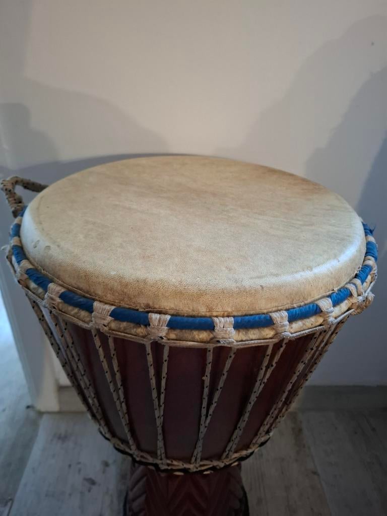 Véritable djembé africain. Grande taille., Musique & Instruments, Enlèvement