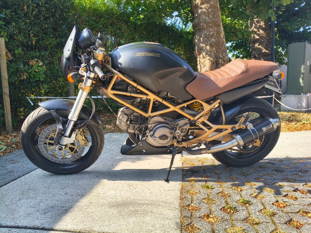Ducati Monster 600 Black Gold café racer 2001, Motoren, Motoren | Ducati, 2 cilinders, Motorrijbewijs A, Particulier, Meer dan 35 kW