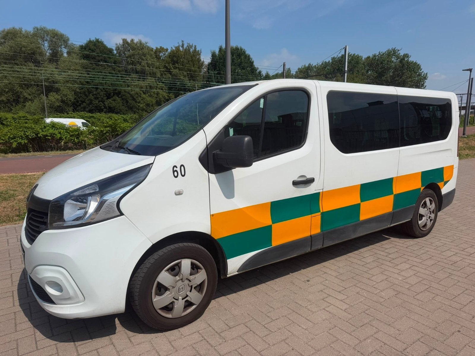 MINIBUS MET LIFT RENAULT TRAFIC 1.6TDCI 2018 280000KM EURO6B, Voorwielaandrijving, Monovolume, Euro 6, USB