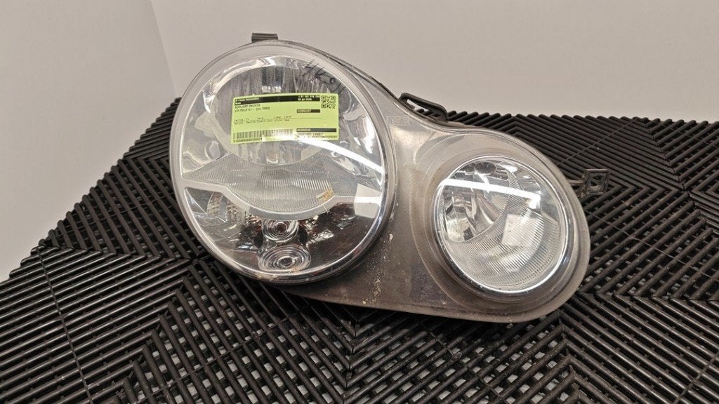 PHARE / OPTIQUE AVANT DROIT Volkswagen Polo IV (9N1 / 2/3), Volkswagen, Volkswagen AG, Utilisé, Kundenbetreuung@volkswagen.de