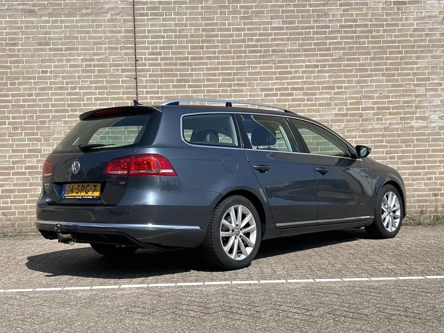 Volkswagen Passat Variant 1.8 TSI Highline | Leder | Climate, Auto's, Volkswagen, Parkeersensor, 160 g/km, Zilver of Grijs, Passat