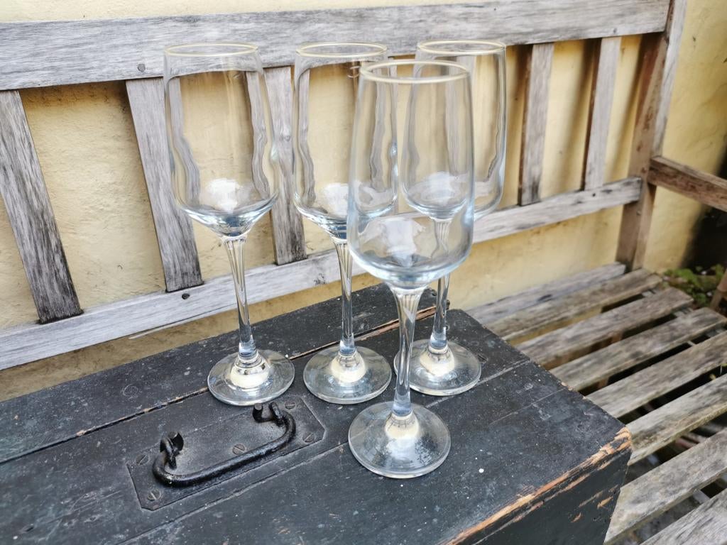 Set van 4 champagne glazen. Nieuw. Prijs/set., Glas of Glazen, Nieuw, Ophalen of Verzenden, Glas
