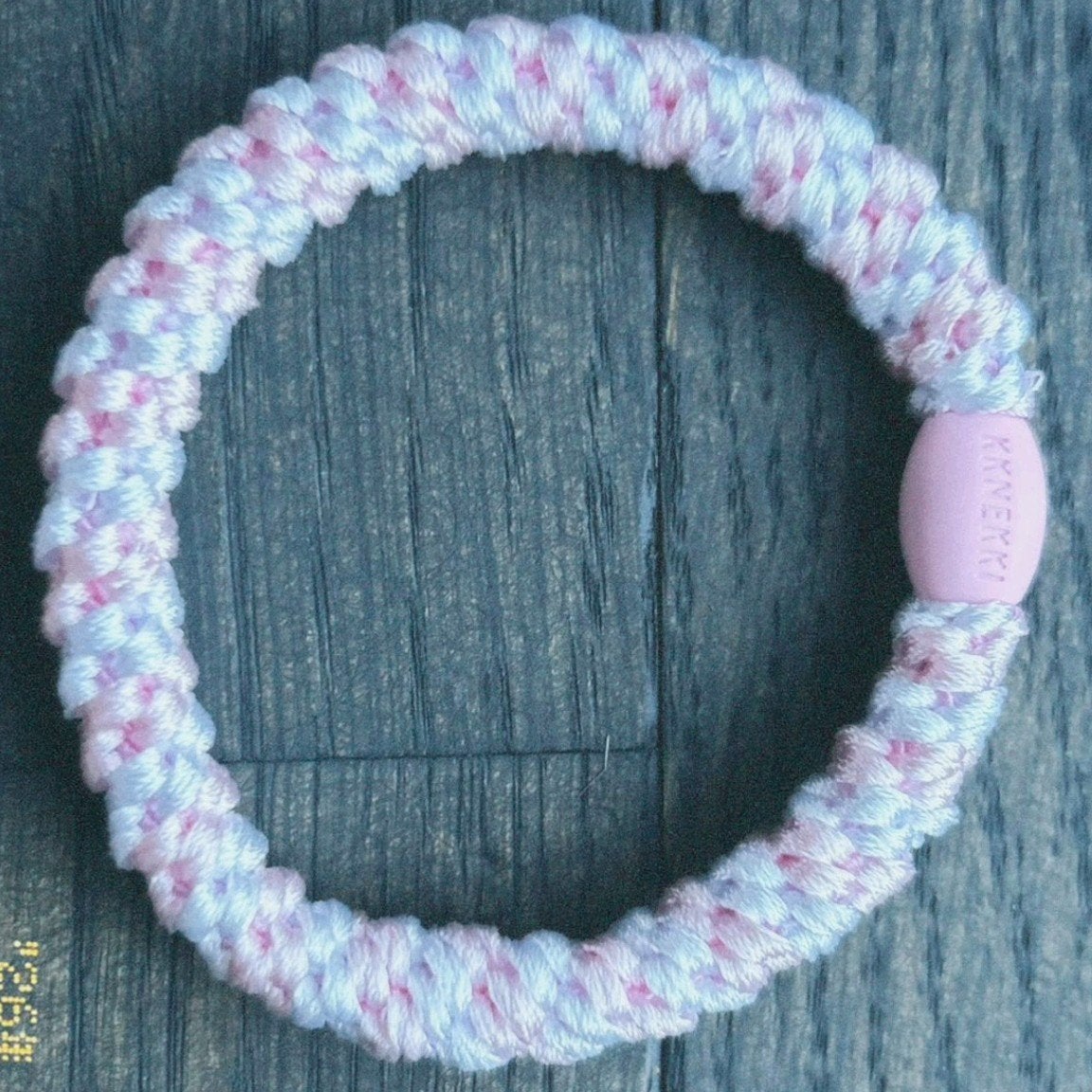 Véritable Knekkie rose pastel et bleu pastel., Bijoux, Sacs & Beauté, Bracelets, Enlèvement ou Envoi, Neuf, Rose, Autres matériaux
