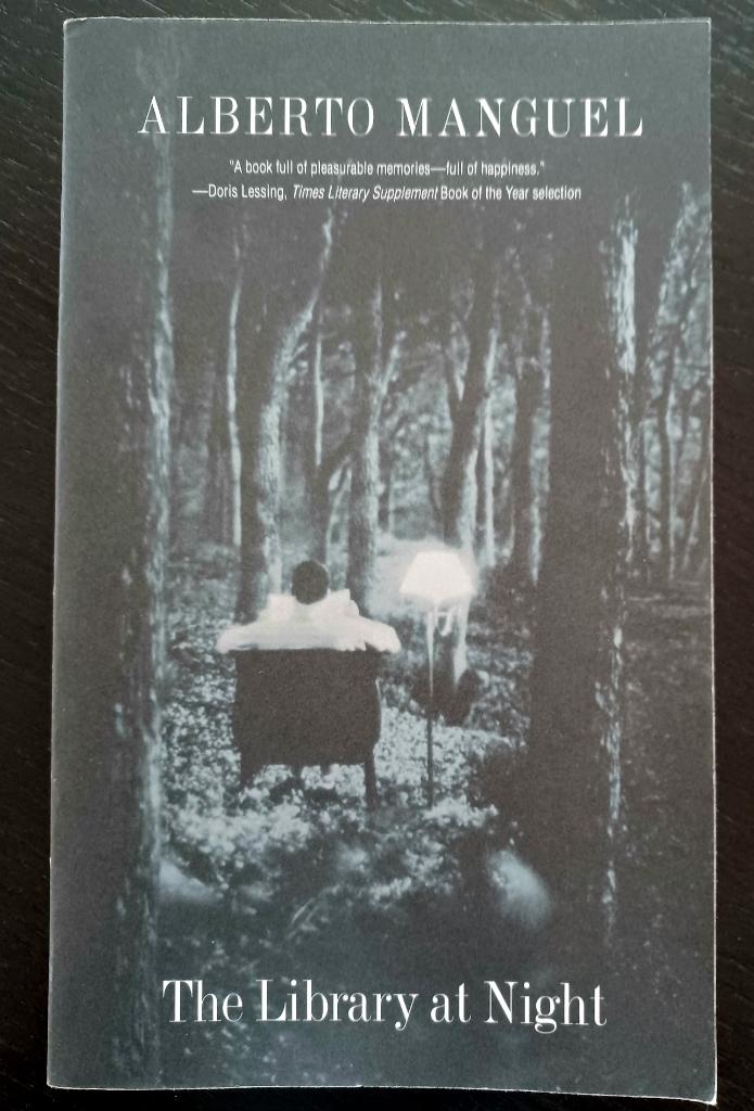 Alberto Manguel, The Library at Night, Boeken, Essays, Columns en Interviews, Ophalen of Verzenden, Zo goed als nieuw, Alberto Manguel