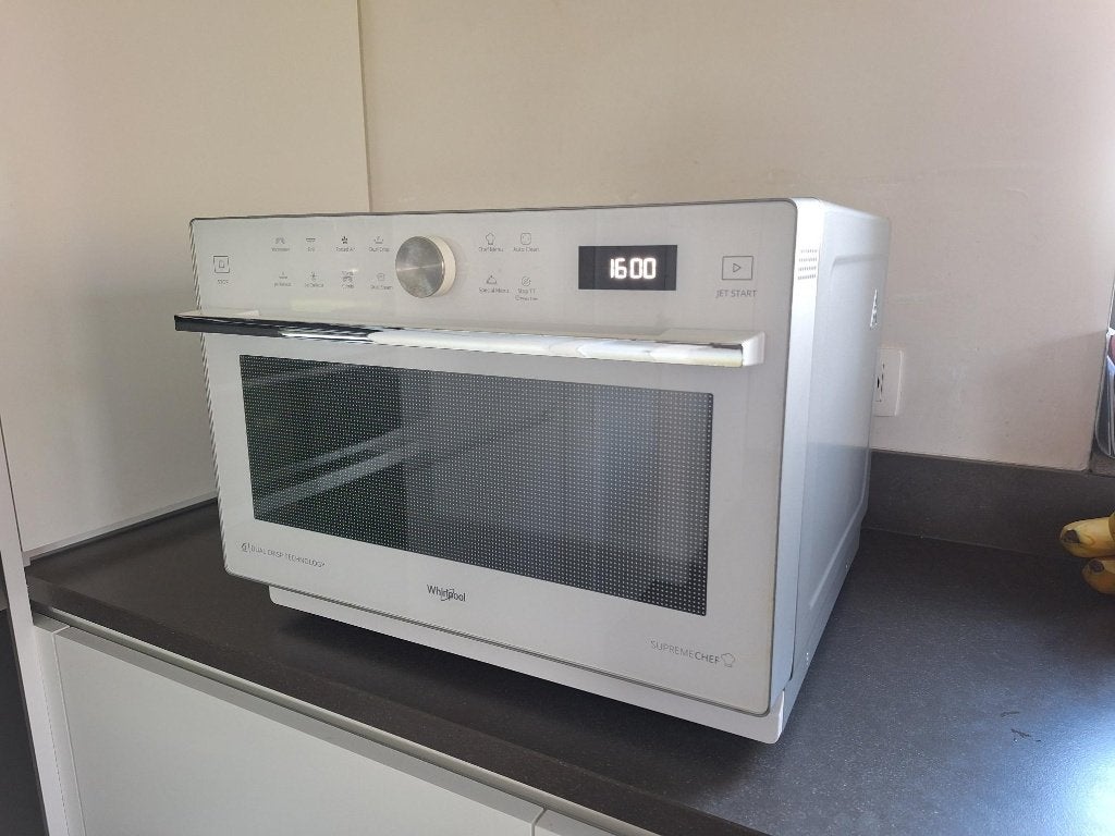 Combi microgolf + oven Whirlpool, Electroménager, Micro-ondes, Croustillant, Enlèvement, Utilisé, 45 à 60 cm