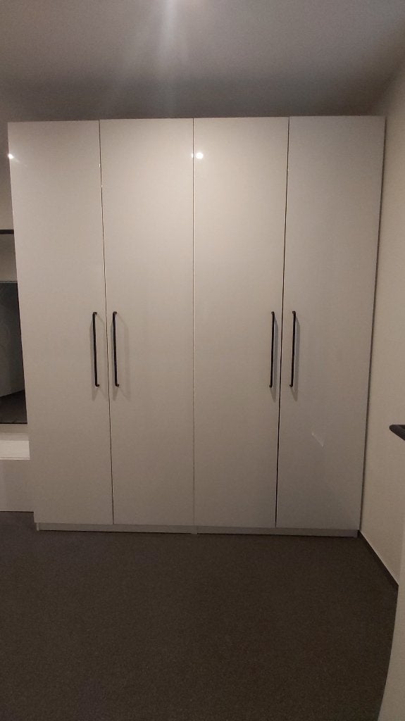 Ruime witte kleerkast, hoogglans, Ophalen, 200 cm of meer, 150 tot 200 cm, Overige houtsoorten