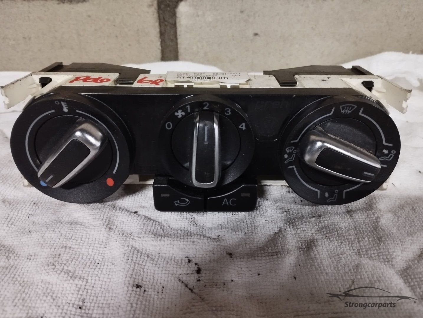 Kachelpaneel VW polo 6R 6R0820045G, Volkswagen, -, Utilisé, -