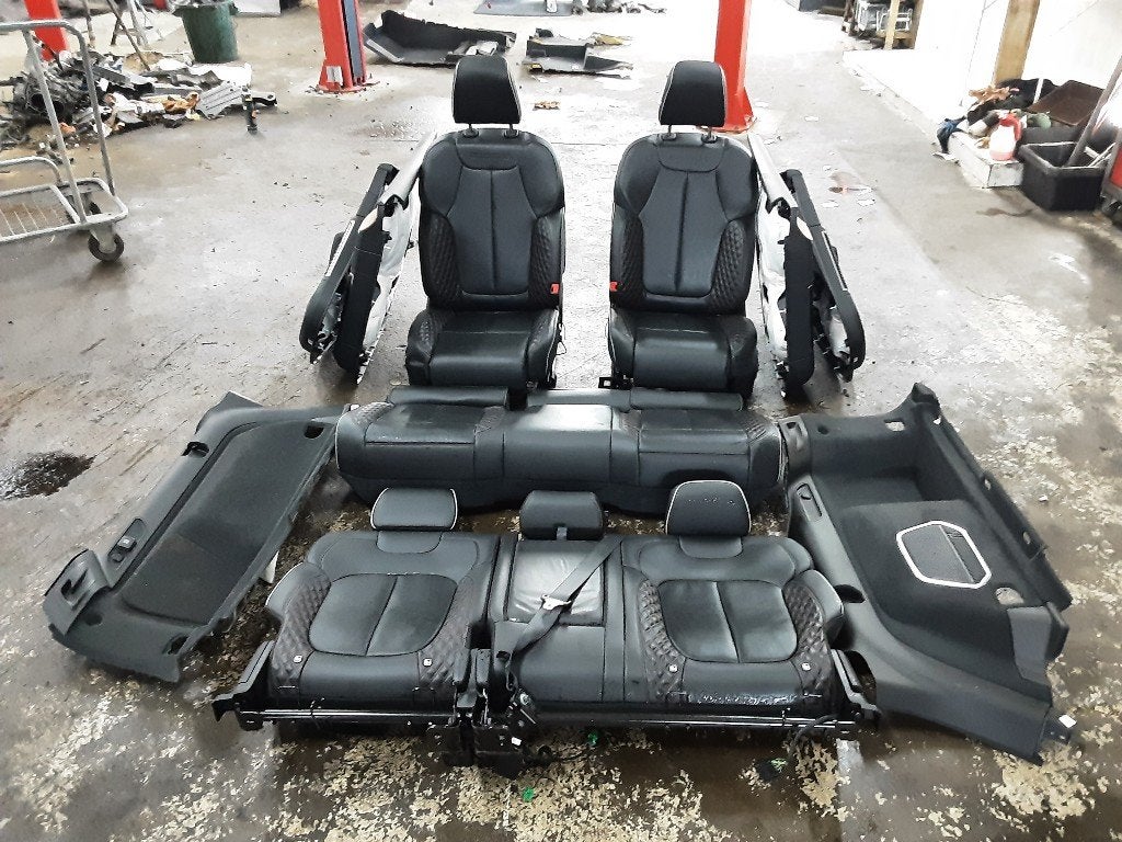 INTERIEUR COMPLET Jeep Grand Cherokee L (WL) (01-2021/-), Jeep, Mevr. I. Hauben, Utilisé, Rue de l'Espoir 34 34
4030  GRIVEGNÉE, BE