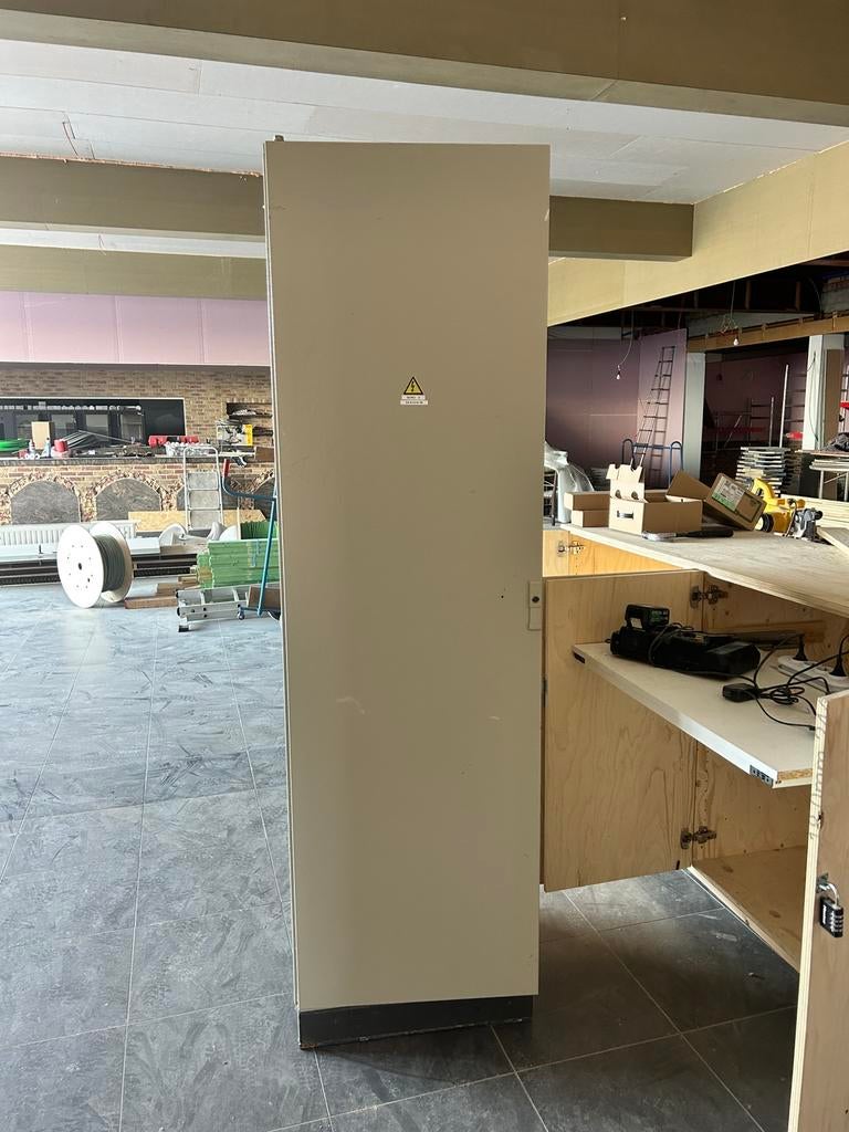 Rittal elektriciteitskast, Doe-het-zelf en Bouw, Elektriciteit en Kabels, Ophalen, Zo goed als nieuw