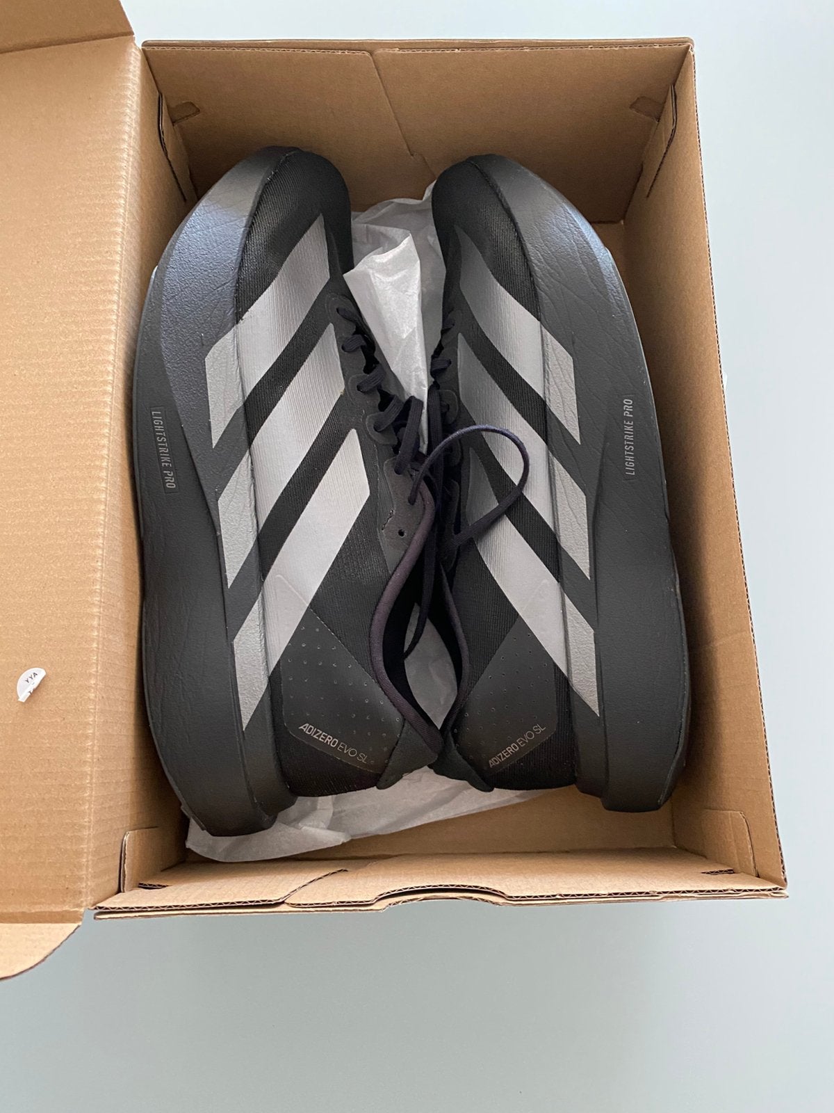 Adidas 43 1/3, Ophalen of Verzenden, Nieuw