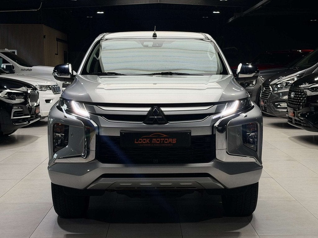 Mitsubishi L200 2.2DI-D 150CV HARD-TOP 4WD BOITE AUTO FULL O, Autos, Cuir, Argent ou Gris, Achat, Entreprise